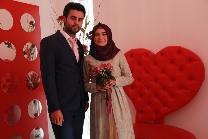 Nişanlısına kızdı, nikah gününü 29 Şubat'a aldı