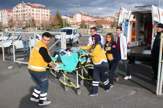 İnşaatın 4'ncü katından düşen işçi ağır yaralandı