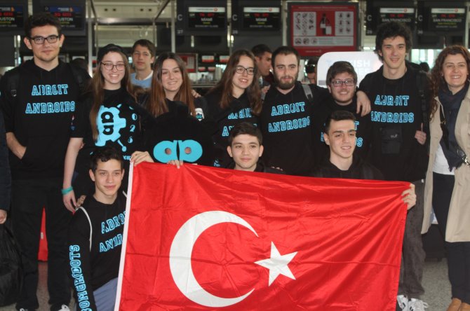 Türk öğrencilerin robotu ABD'de yarışacak