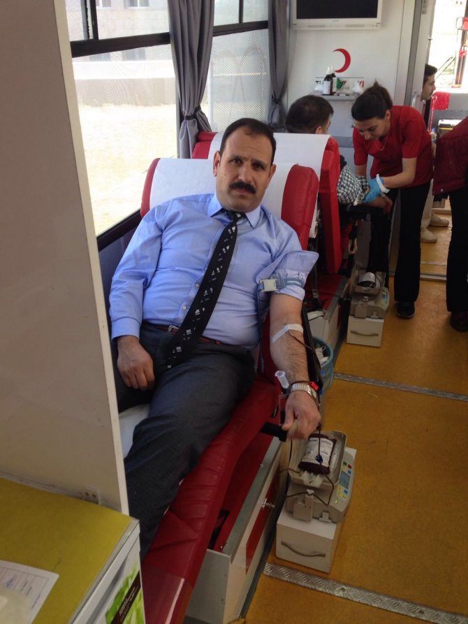 Sivas'ta adliye personelinden kan bağışı