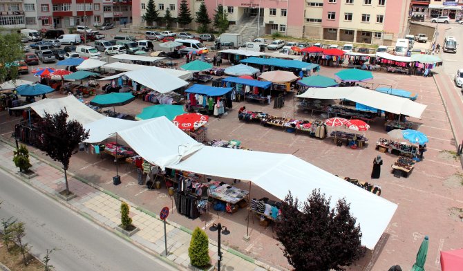 Yozgat'ta bayram pazarı kuruldu