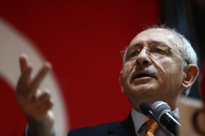 Kılıçdaroğlu Adana'da muhtarlarla bir araya geldi