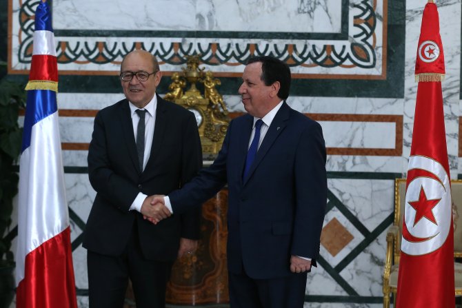 Fransa Dışişleri Bakanı Le Drian, Tunus'ta