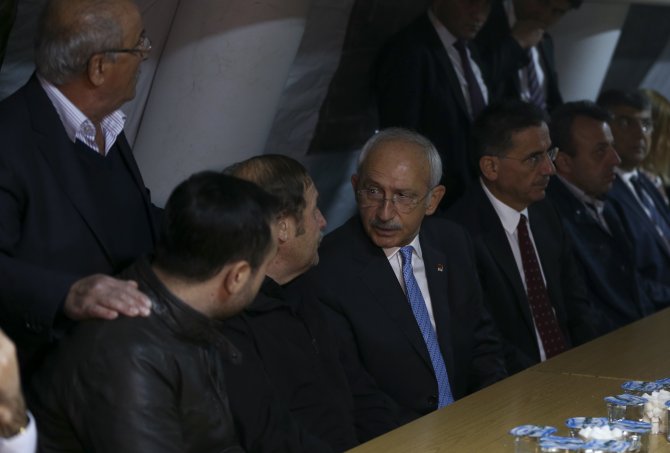 Kılıçdaroğlu'ndan şehit ailesine taziye ziyareti