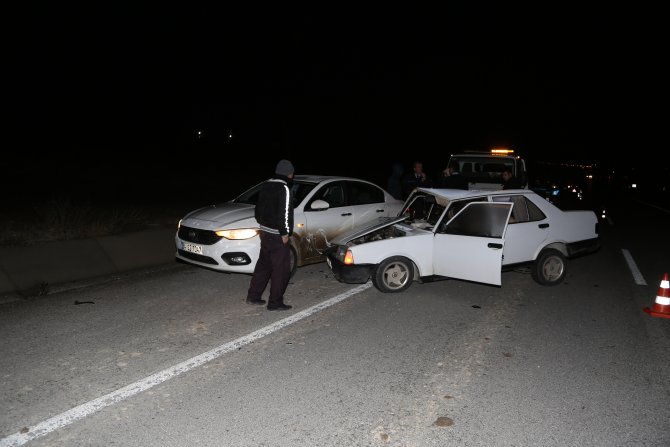 Karaman'da trafik kazası: 2 yaralı