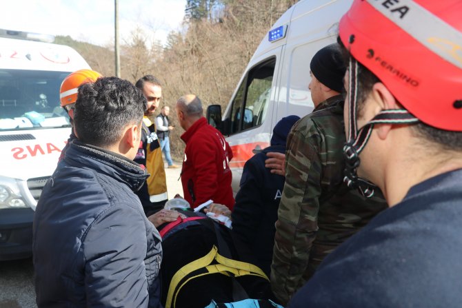 GÜNCELLEME - Bolu'da zincirleme trafik kazası: 11 yaralı