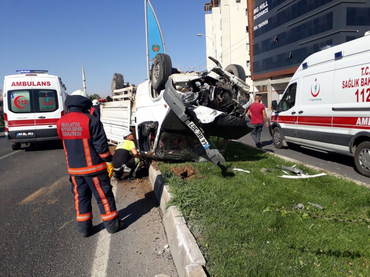 Malatya'da trafik kazaları: 5 yaralı