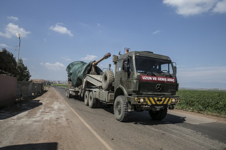 Suriye sınırına tank ve fırtına obüsü sevkiyatı