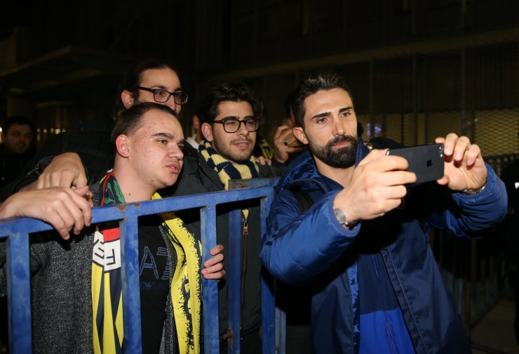 Fenerbahçe kafilesi İzmir'de