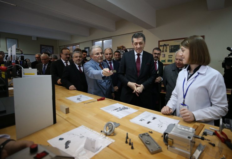 "Mesleki ve teknik eğitimdeki taleplere yetişemiyoruz"