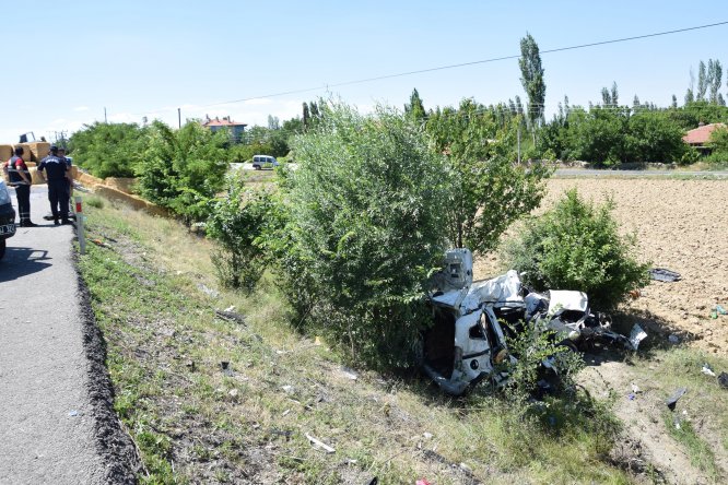 Afyonkarahisar'da trafik kazası: 3 ölü