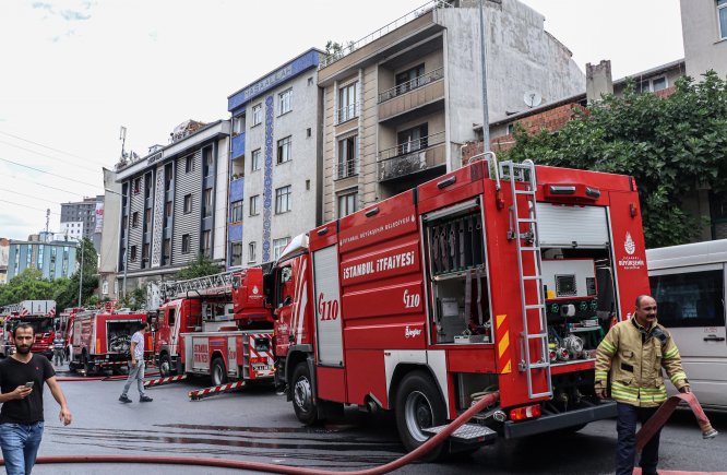 Bağcılar'da dükkan yangını