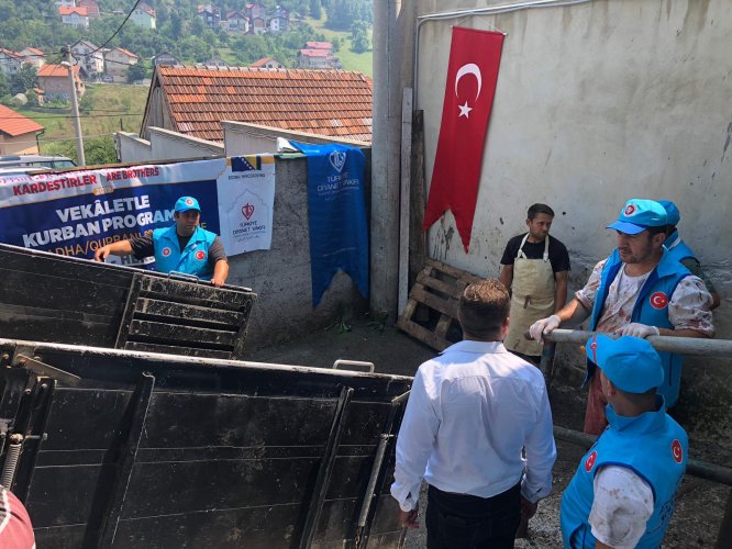 Türkiye Diyanet Vakfından Balkanlar'da kurban eti dağıtımı