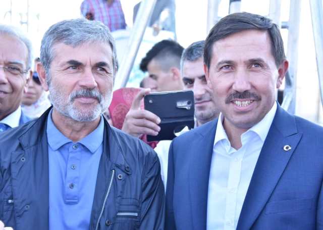 aykut-kocaman,-genc-sporcularla.jpg