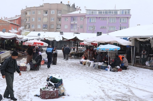 belediye’den-pazar-esnafina--(4).jpg