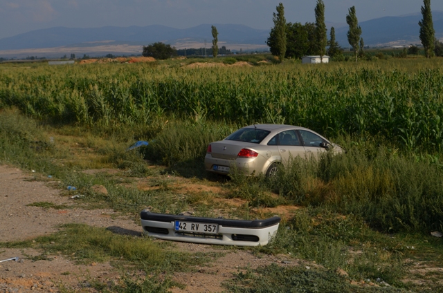 konyada-trafik-kazasi-4-yarali-(5).jpg