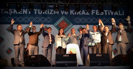 taskentliler-festivalde-bulustu-(2).jpg